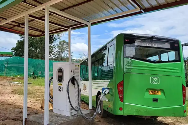 AMPPAL DC snabbladdningsprojekt för IZI elbussar i Rwanda